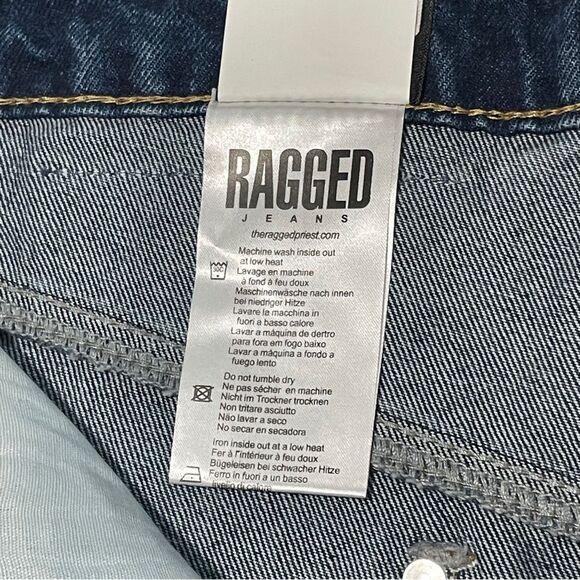 Relaxed Fit Mom Jeans - Picture 7 of 15